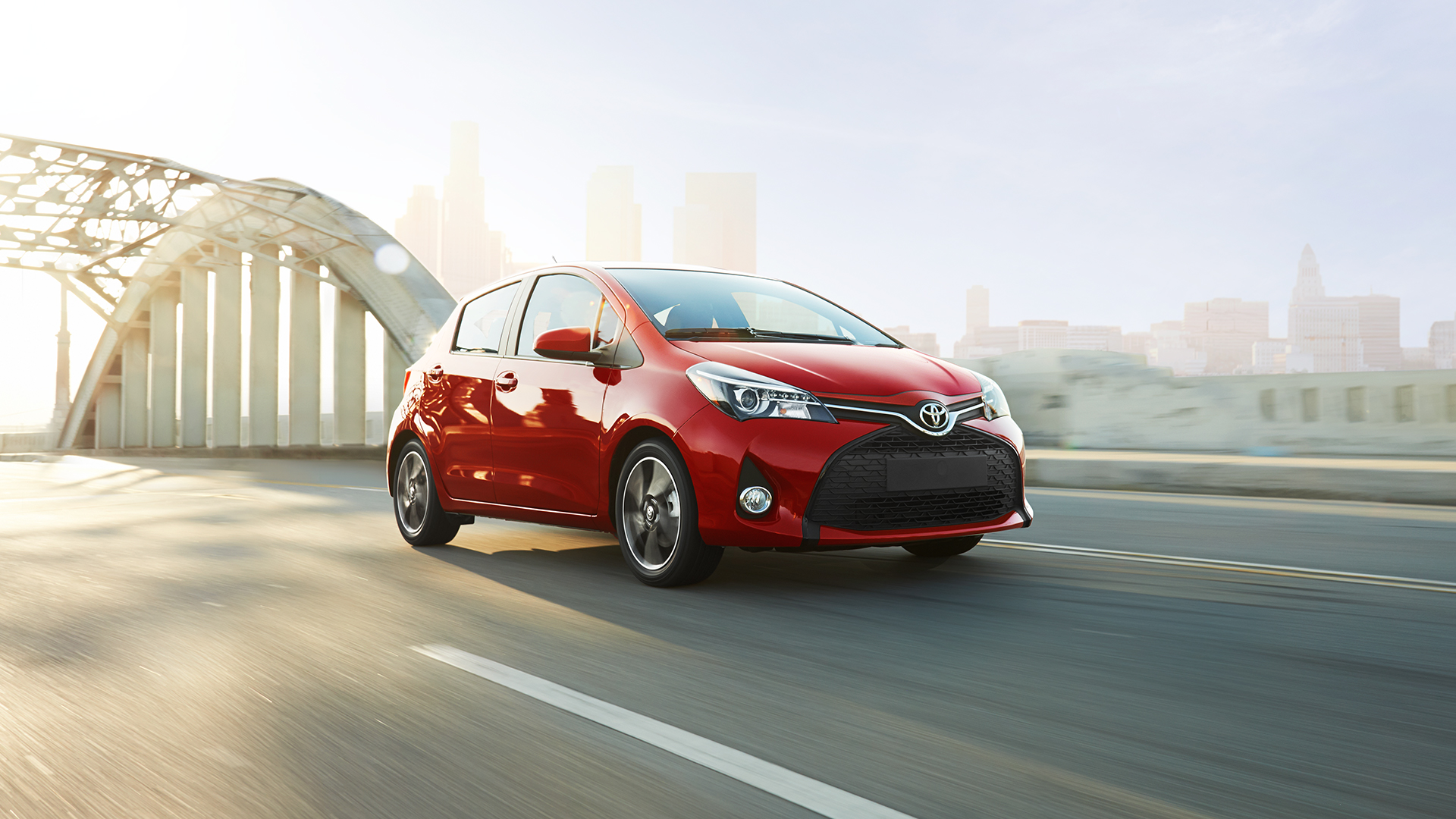 Toyota Yaris Fon 2015